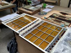 glas in lood bij terug van hertsel